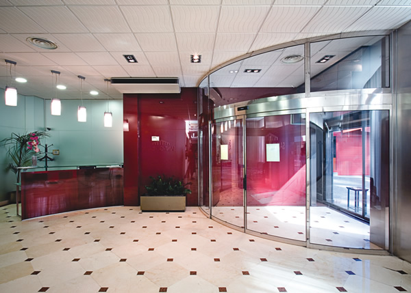 Alsancak Apart Otel Manusa Kapı Sistemi